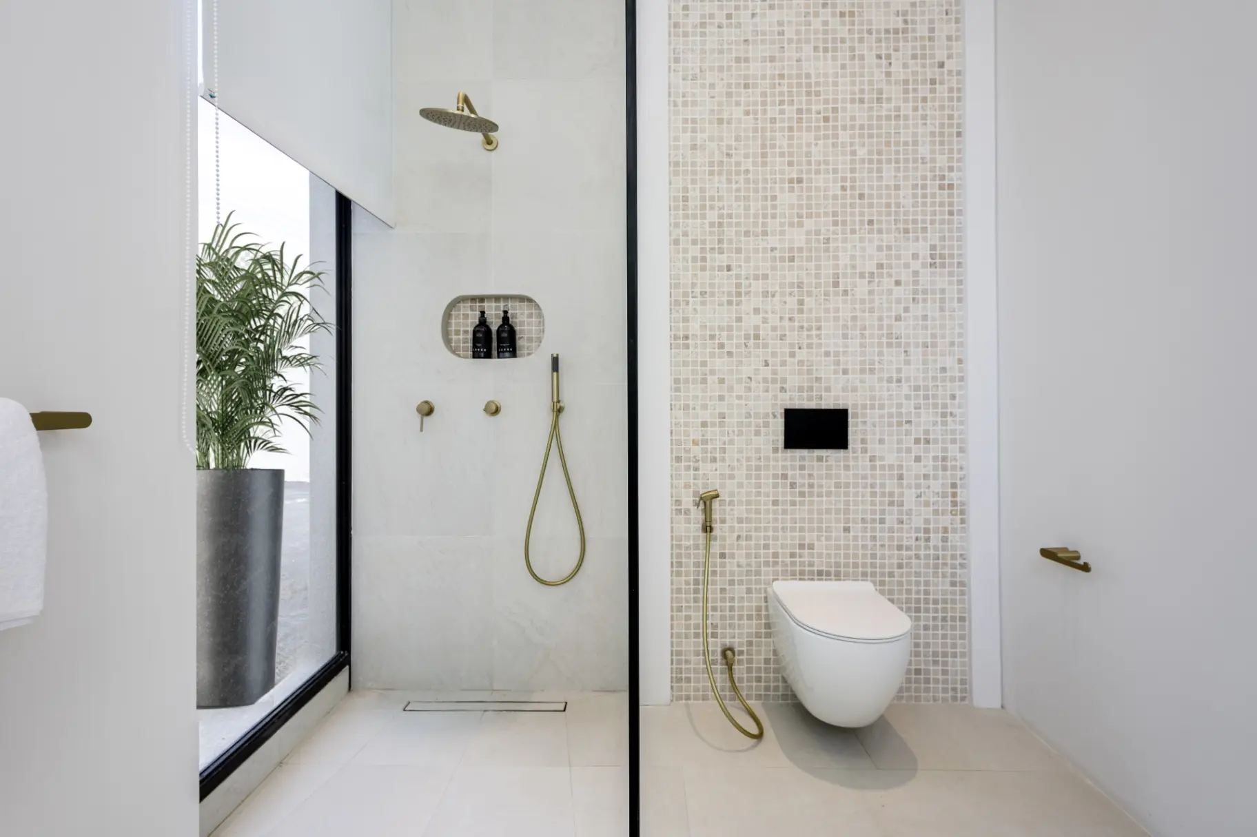 Villa For Rent Luxury 3 Bed UmalasKerobokan EK-2822 — image 3