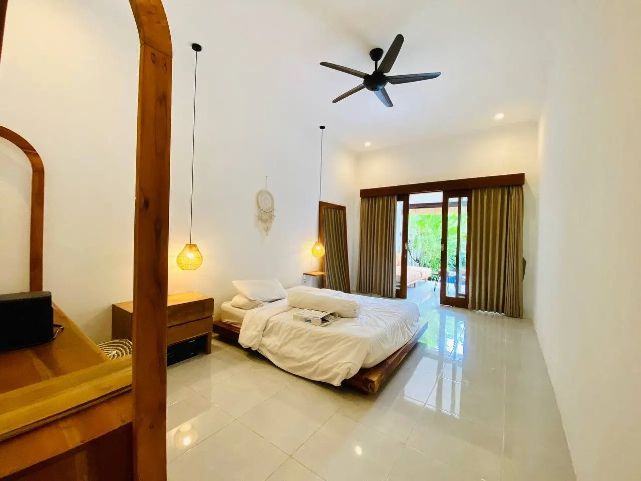 FULLY FURNISHED 3-BEDROOM VILLA IN PERERENAN SEMPOL — image 3