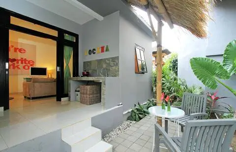 Seminyak Beach Studio Apartment w/ private garden wifi & aircon. Pet friendly. — image 1