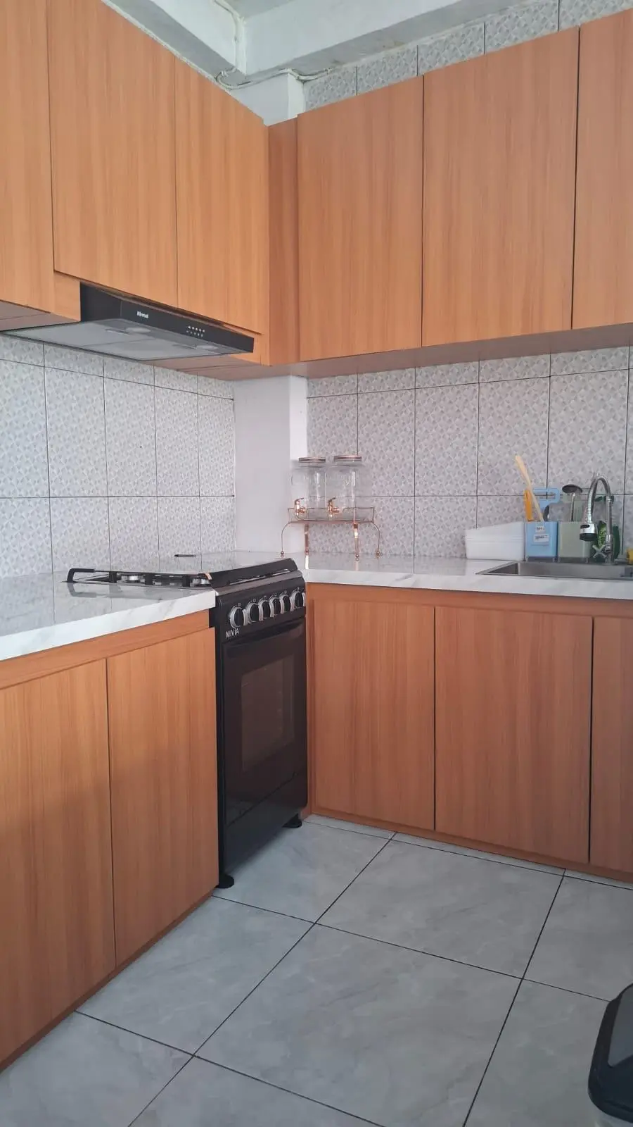 Room with Garden — image 4