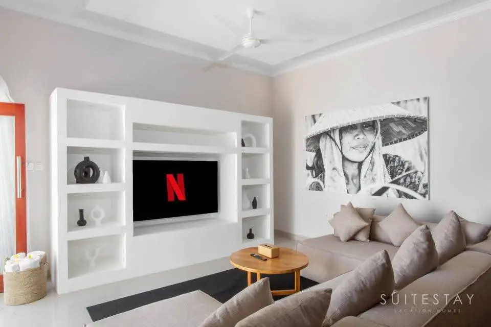 Modern 2 Bedrooms Villa in Tibubeneng Canggu — image 1