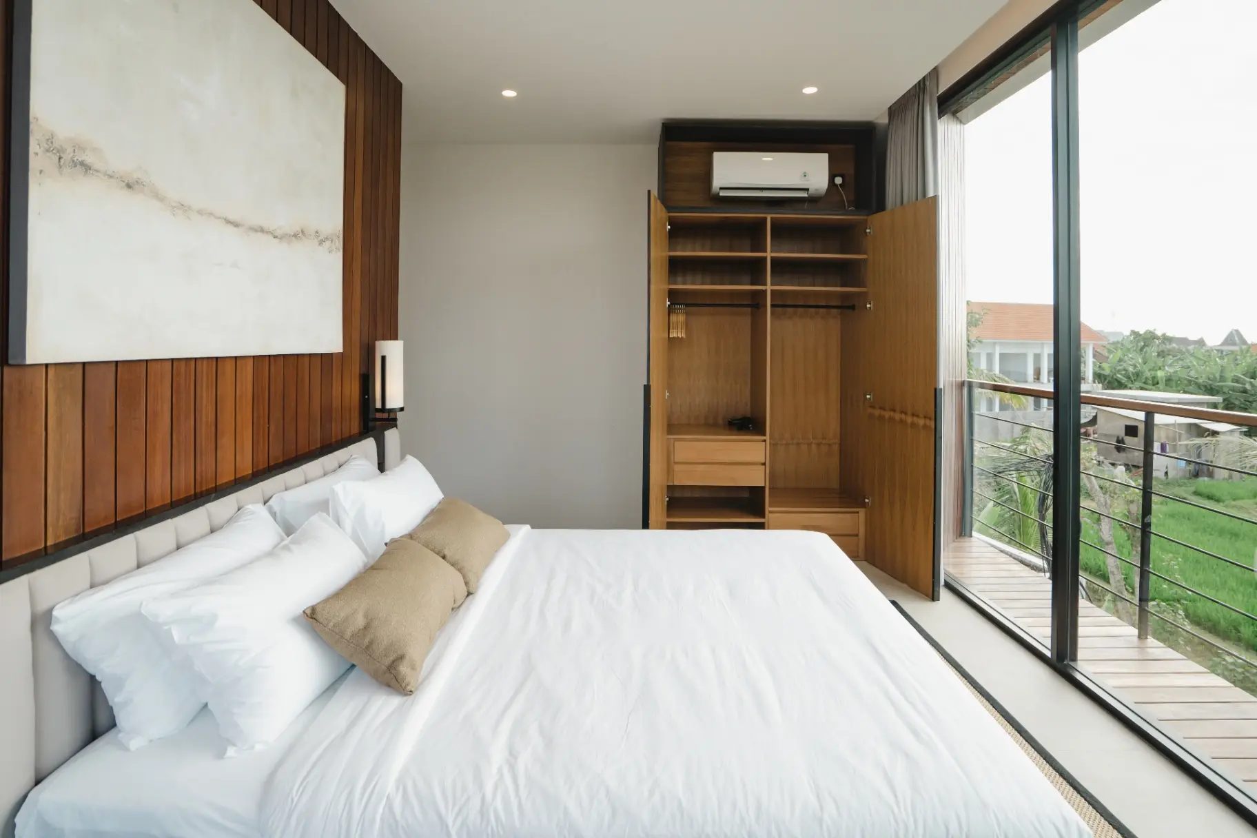 Villa Luxury For Rent 3 Bed In CangguBadung Bali EK-3538 — image 4