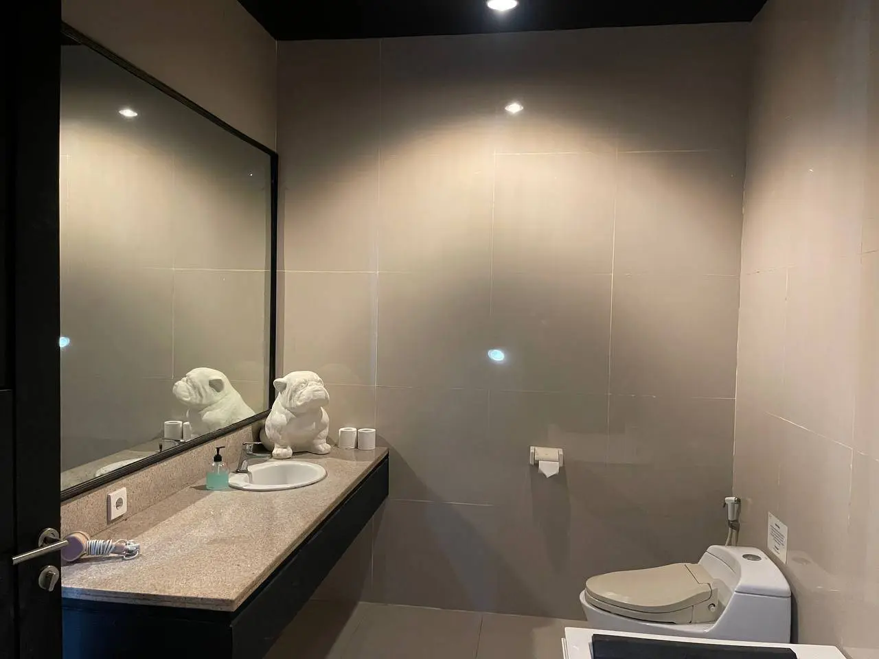 Villa For Rent 3 Bed In BerawaTibubeneng Bali EK-3550 — image 1