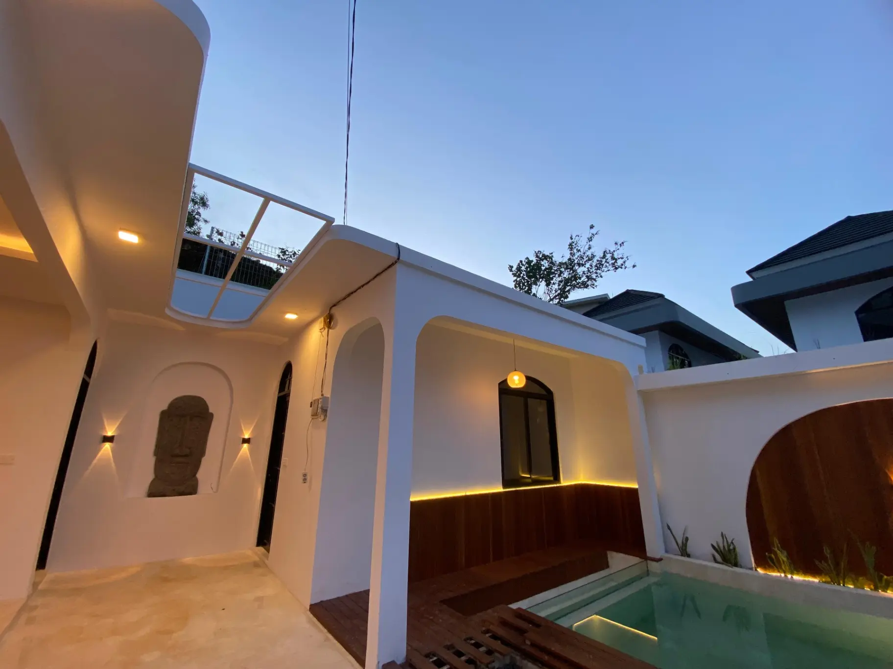 DO 448- SANTORINI VILLA LOCATED AT NUSA DUA — image 4