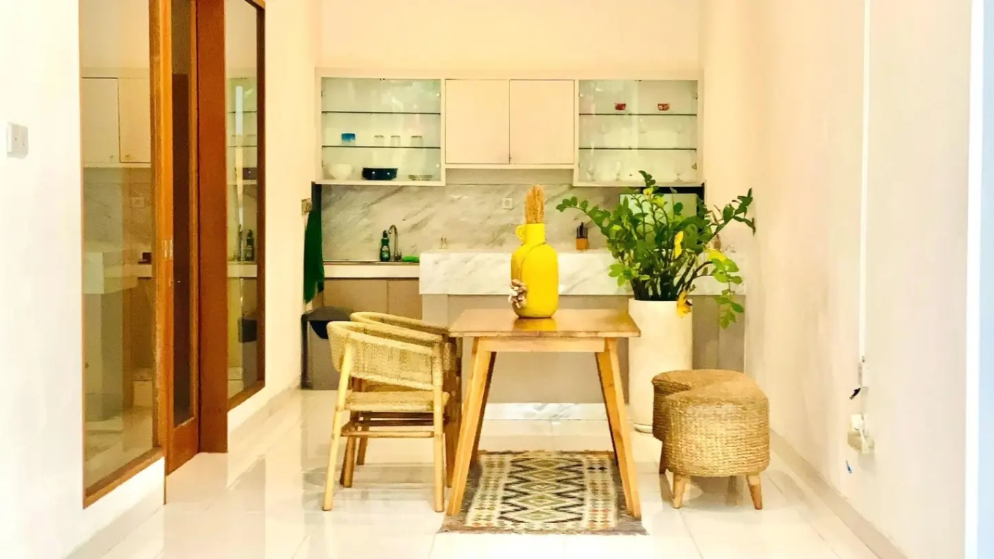 3 BEDROOM MODERN BALINESE VILLA FOR MONTHLY RENT IN PERERENAN — image 2