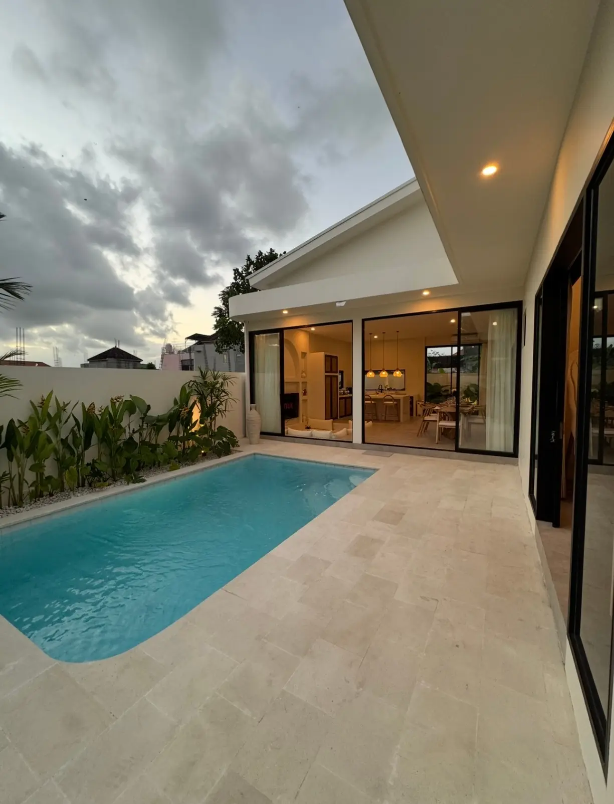 2BR LUXURY COCO VILLAS CANGGU — image 4