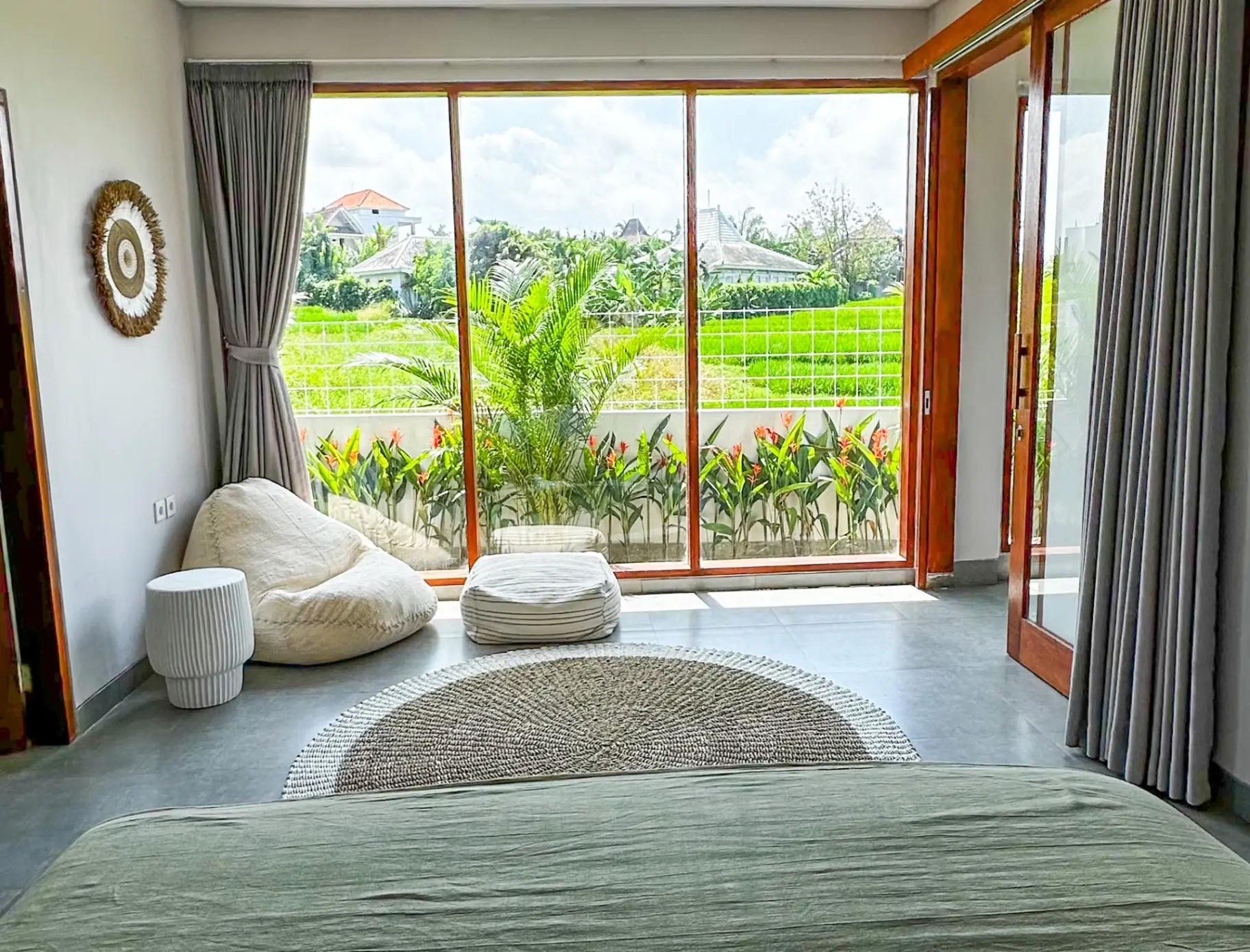 Villa Dewi Ratih - 3BD Rice field Views — image 4