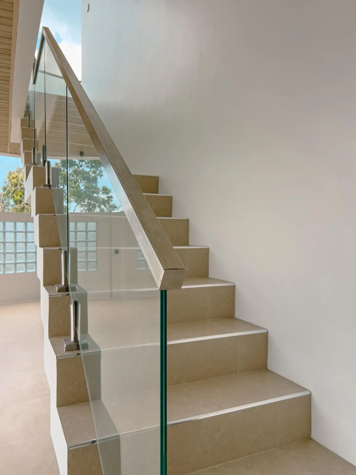 Ultra-Modern 5BR Smart Luxury Villa — image 4