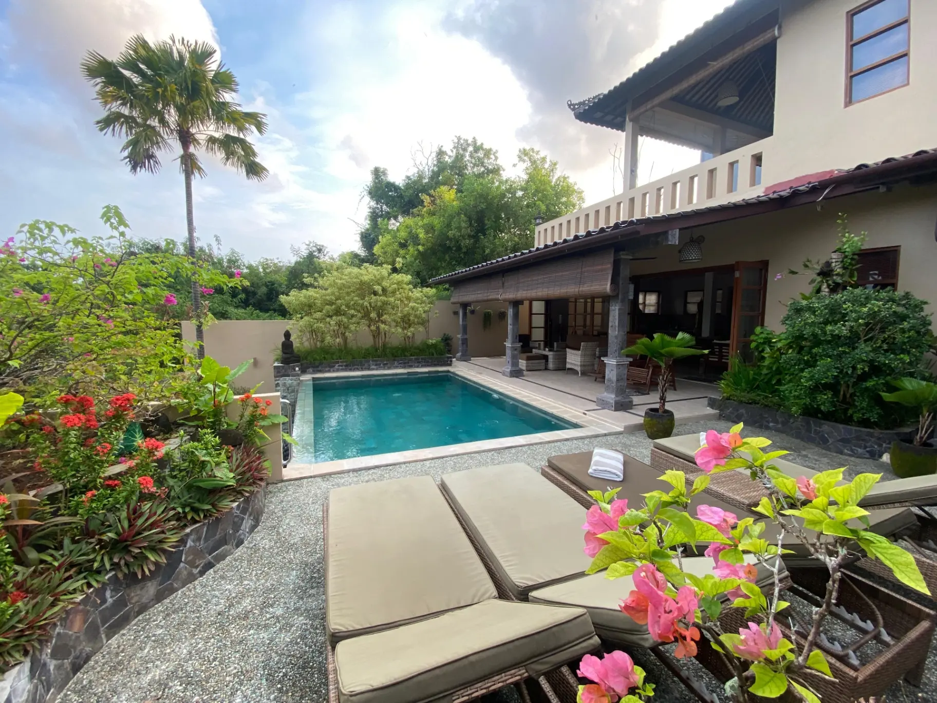 AN 060- For Rent Contemporary Tropical Villa Ungasan — image 1