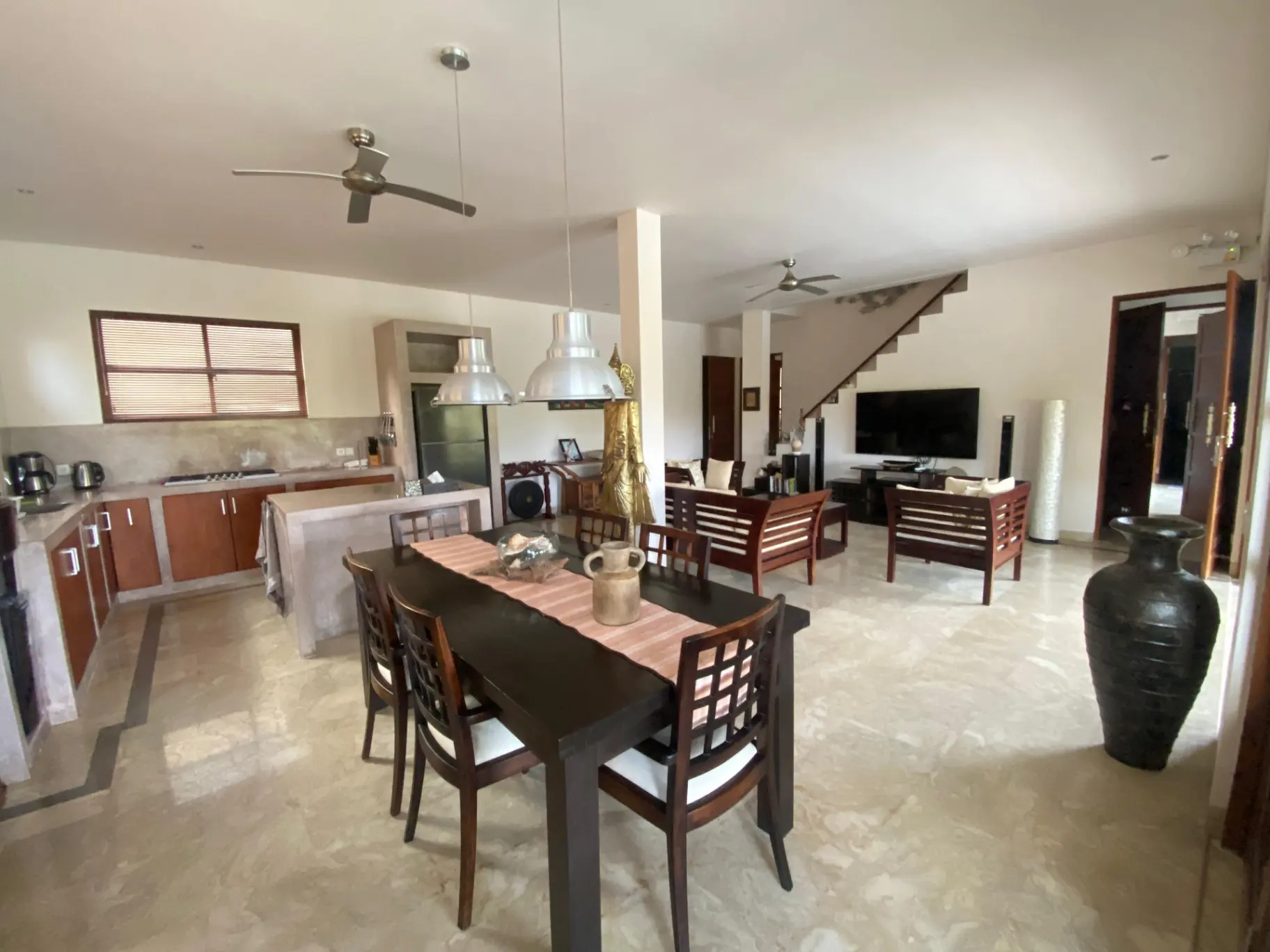 AN 060- For Rent Contemporary Tropical Villa Ungasan — image 3