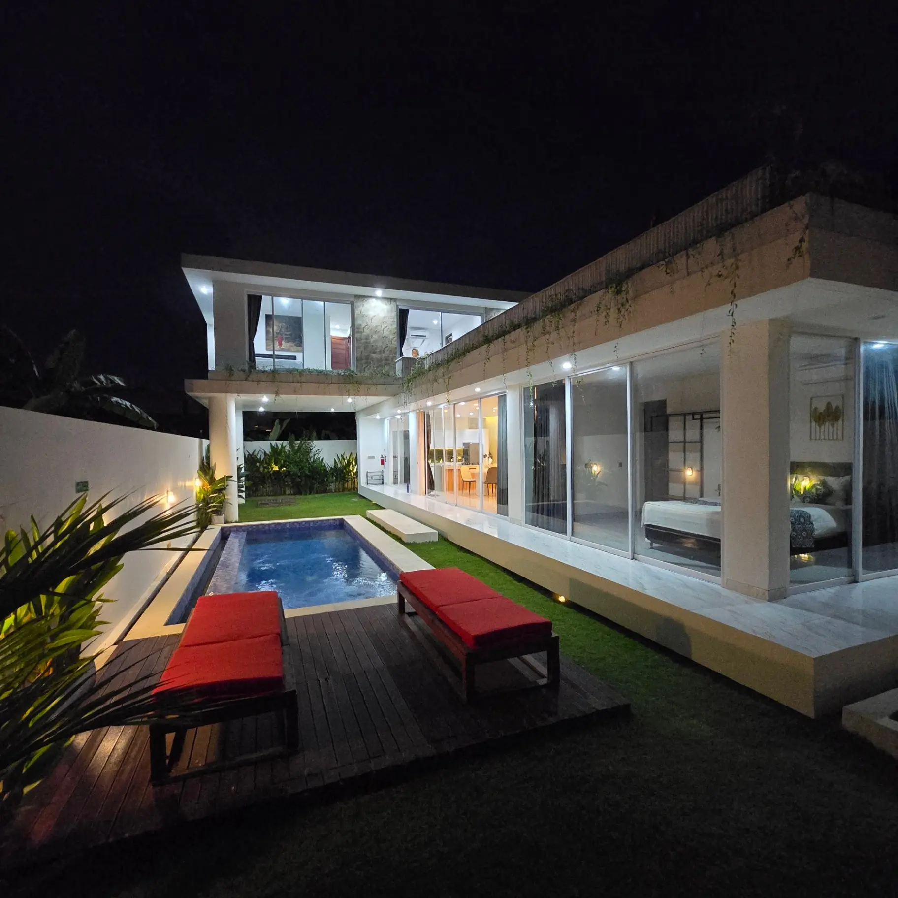 4BR Modern Villa w/ Rooftop & Pool — image 3