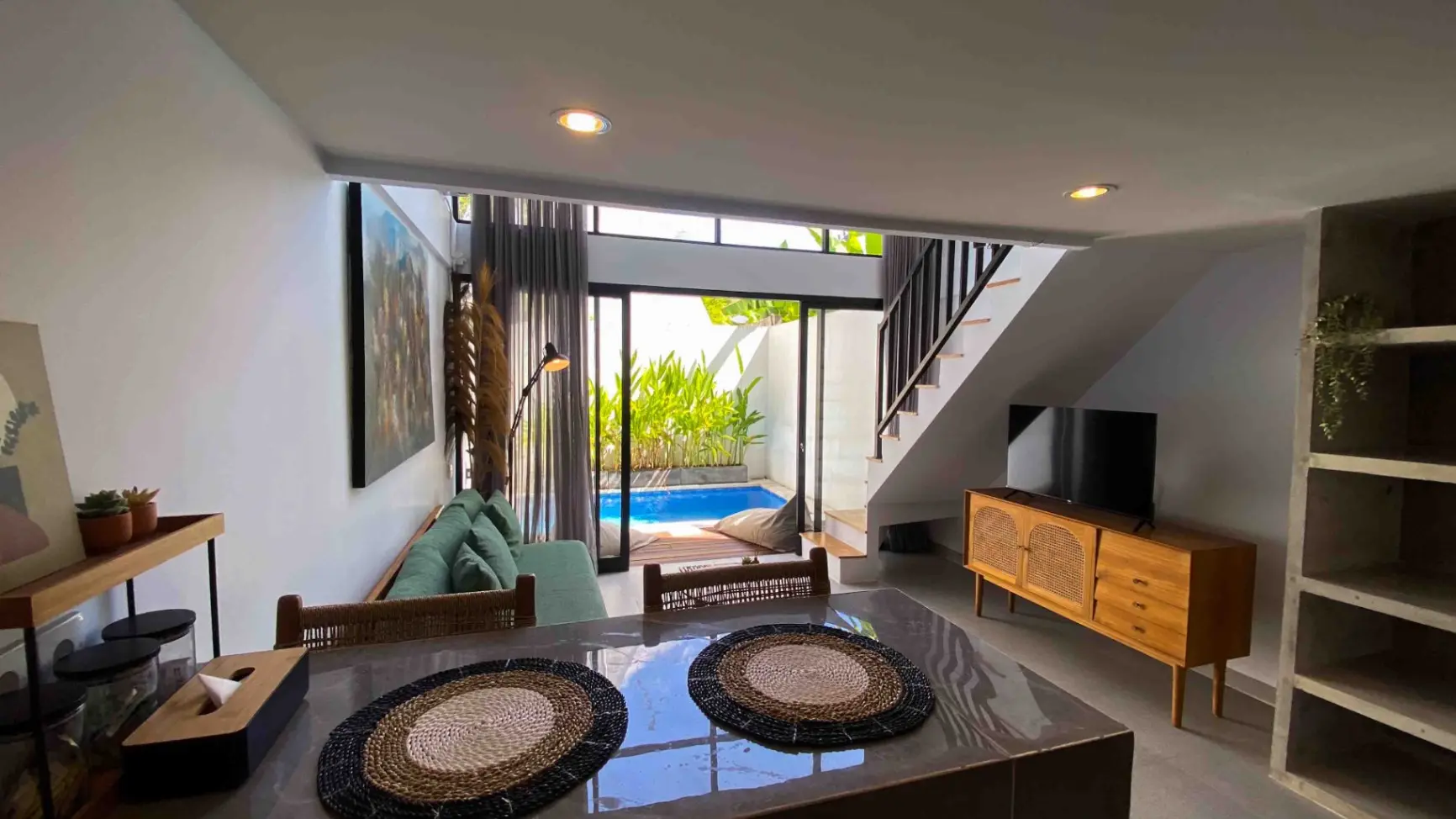 1-Bedroom Villa with Loft-Style Design in Pererenan — image 2