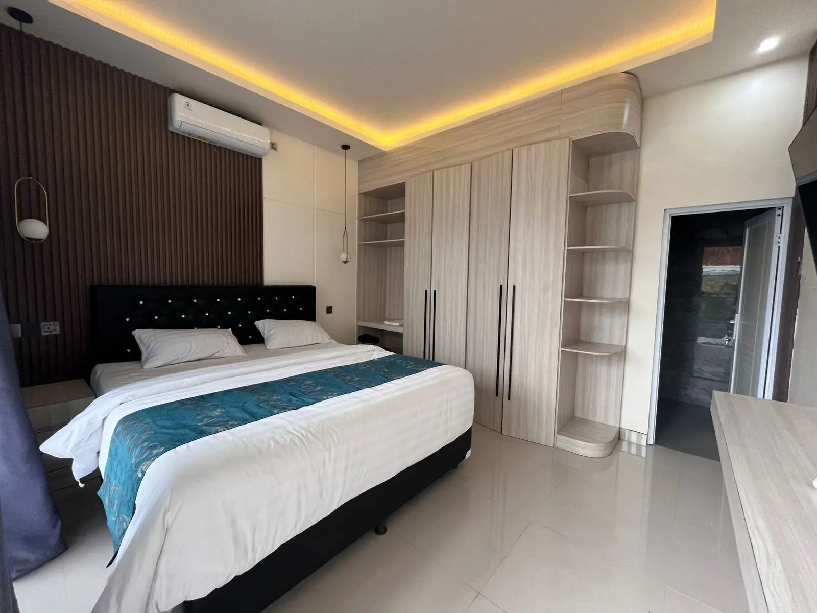 Brand New Villa For Rent 3 Bedrooms Villa in Ungasan — image 1