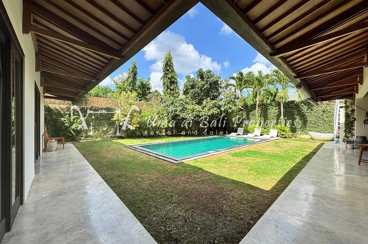 BIG GARDEN 3BR VILLA FOR RENT AT CENTRAL BERAWA | IP 698