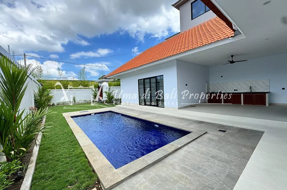 BIG GARDEN 3BR VILLA FOR RENT AT UMALAS | IP 707 — image 4