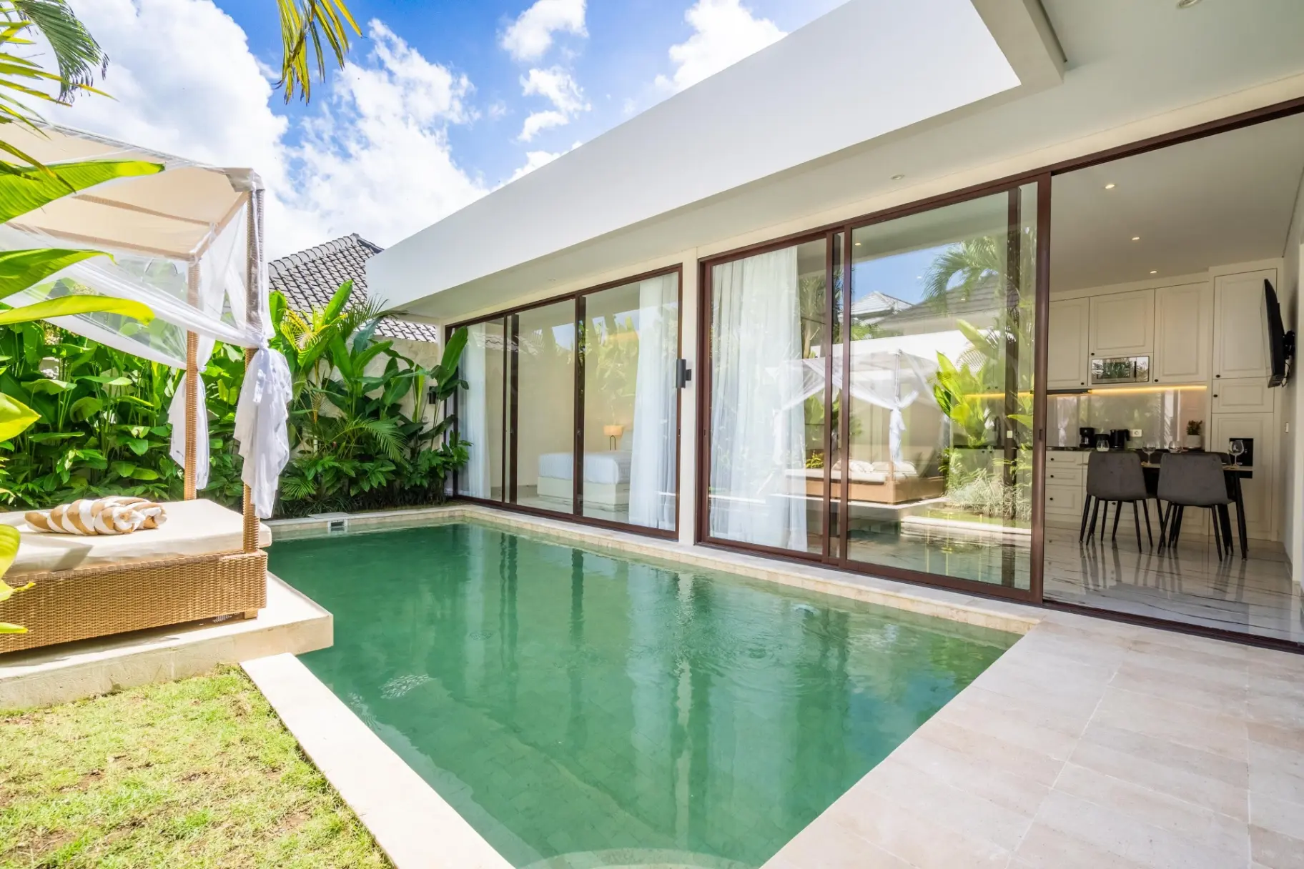 2BR Villa at jln raya Canggu — image 3