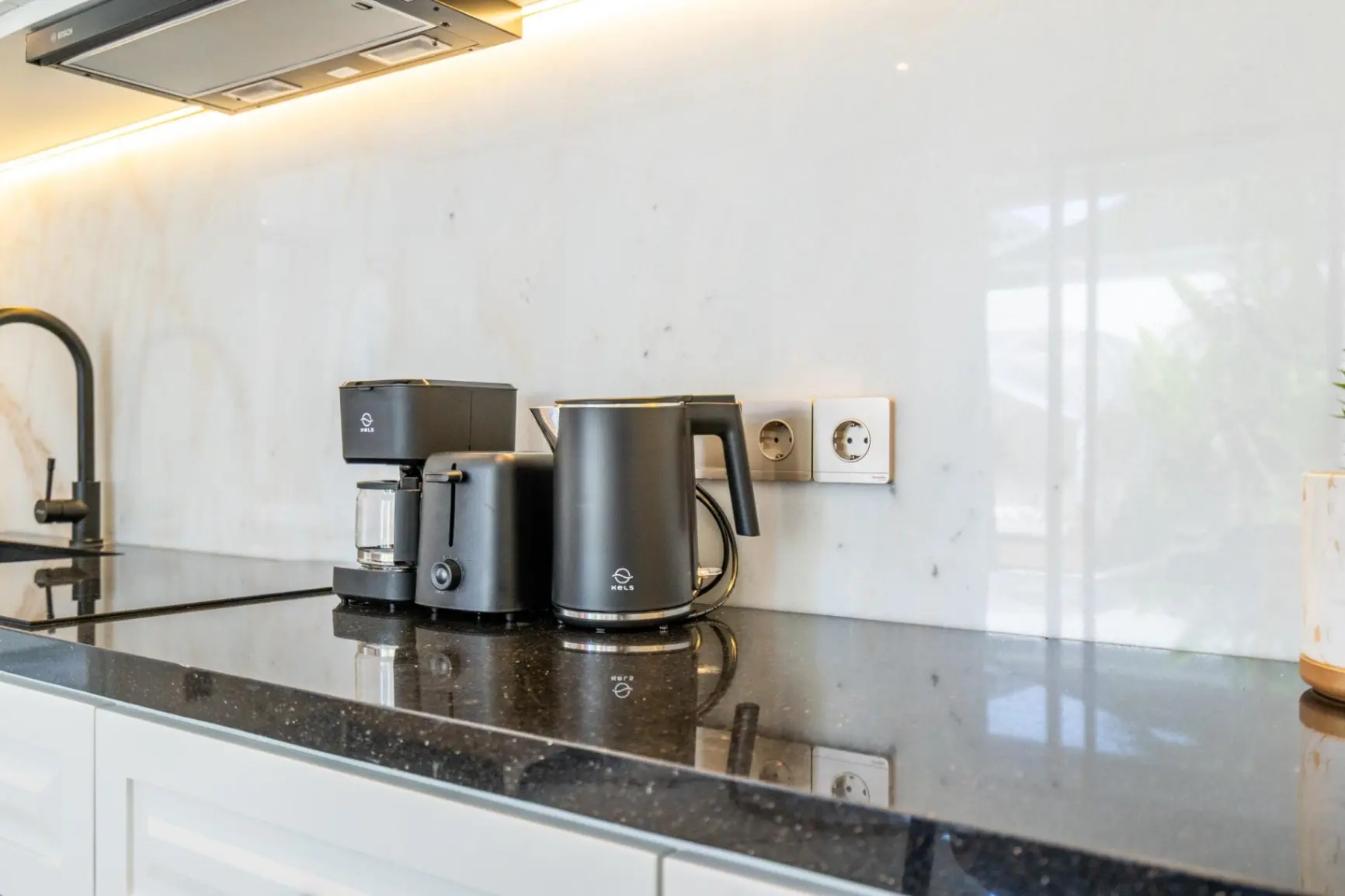 2BR Villa at jln raya Canggu — image 1