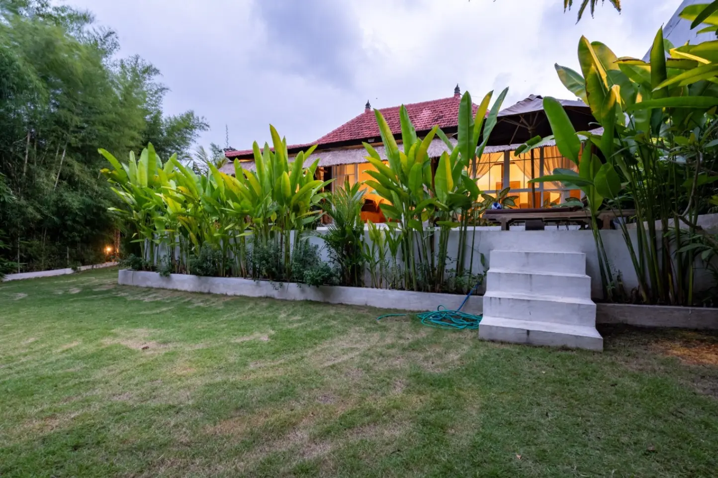 2BR Villa big garden