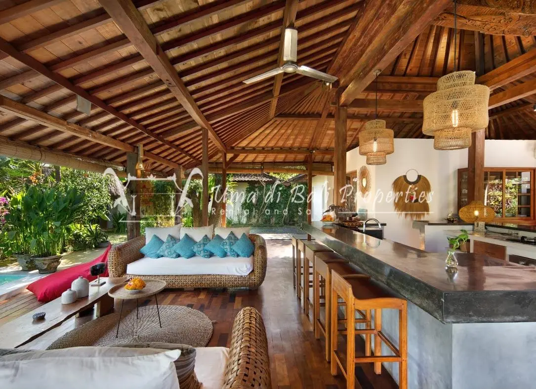4BR VILLA JOGLO FOR RENT AT UMALAS | IP 383 — image 3