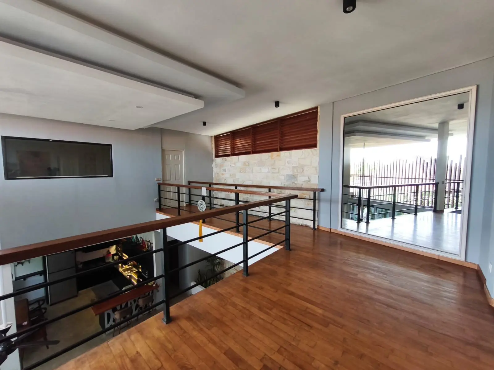 Villa The Temple – Modern 3-Bedroom Villa in Padonan with Gym Movie Room & Roof — image 1