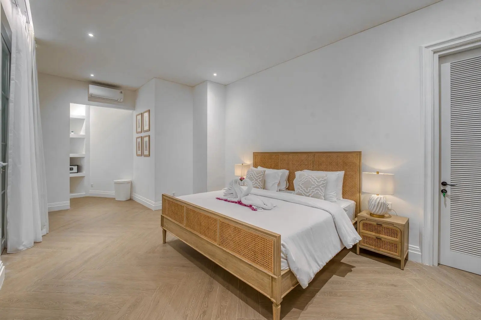 Unggasan 4-bedroom — image 1