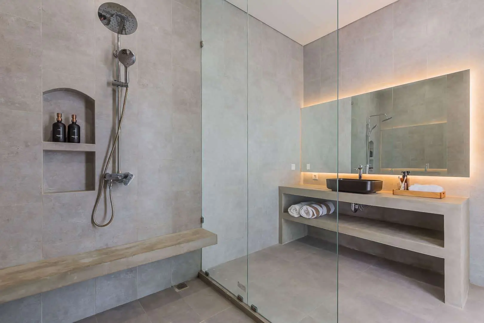 2-Bedroom Modern Villa – Tumbak Bayuh — image 3