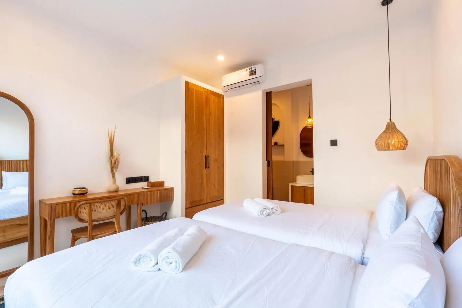 Villa For Rent 3 Bed In Berawa Tibubeneng Bali AK-3579 — image 4
