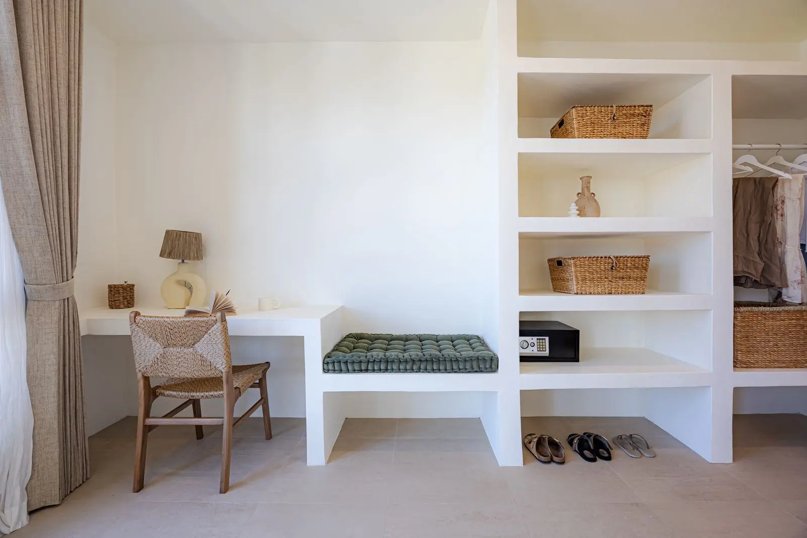 seseh-munggu 2 bedroom with rooftop — image 3