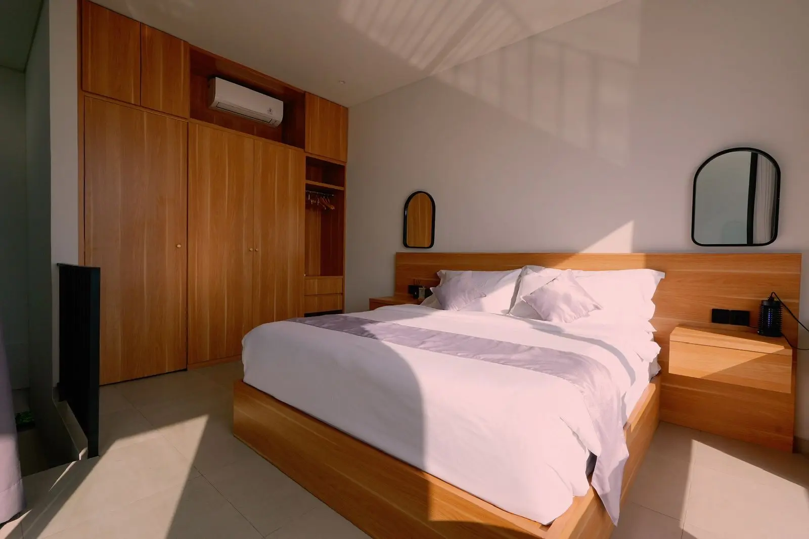 1BR Villa Modern Villa at Kedungu near Kedungu Beach — image 2