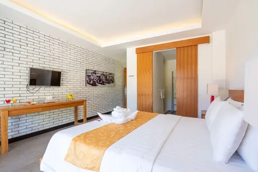 Uluwatu 4-bedroom — image 2
