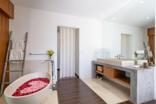 Uluwatu 4-bedroom — image 3