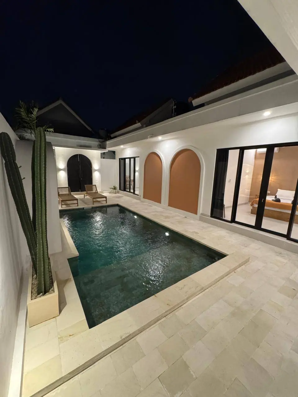 2 BR | Tibubeneng | Rooftop — image 3
