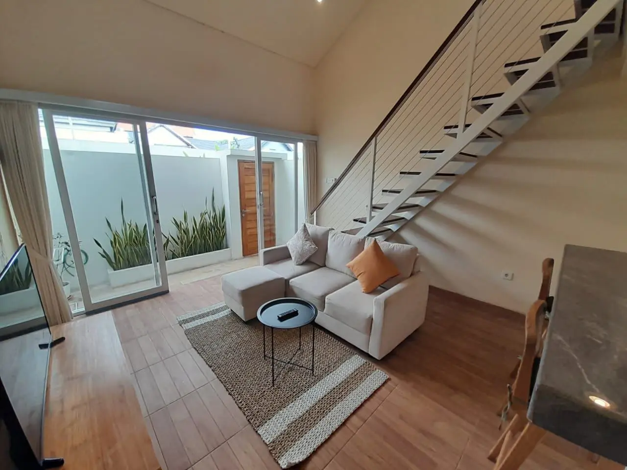 1 BR | Seminyak | Modern Furnished — image 1