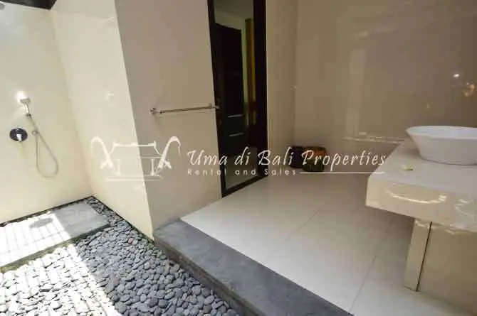 2BR Villa for Rent at Berawa | LV 249 — image 4