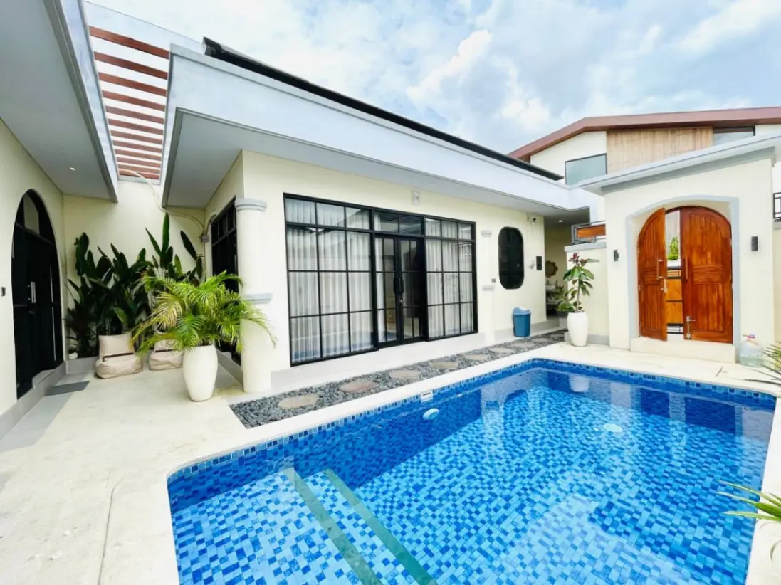2 BEDROOM VILLA FULLY FURNISHED IN CANGGU - AF501 — image 1