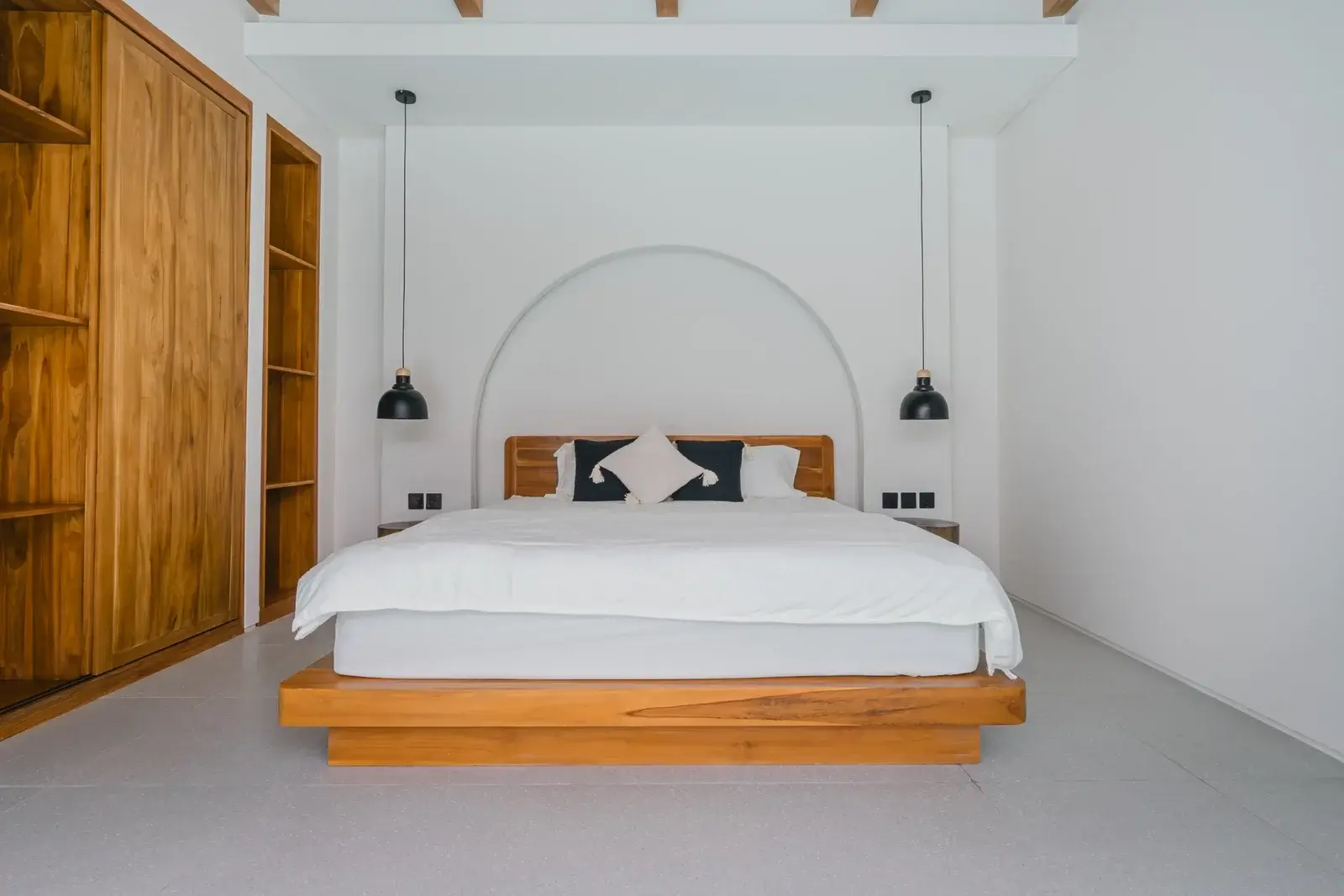 2 BEDROOM VILLA IN PERERENAN — image 2