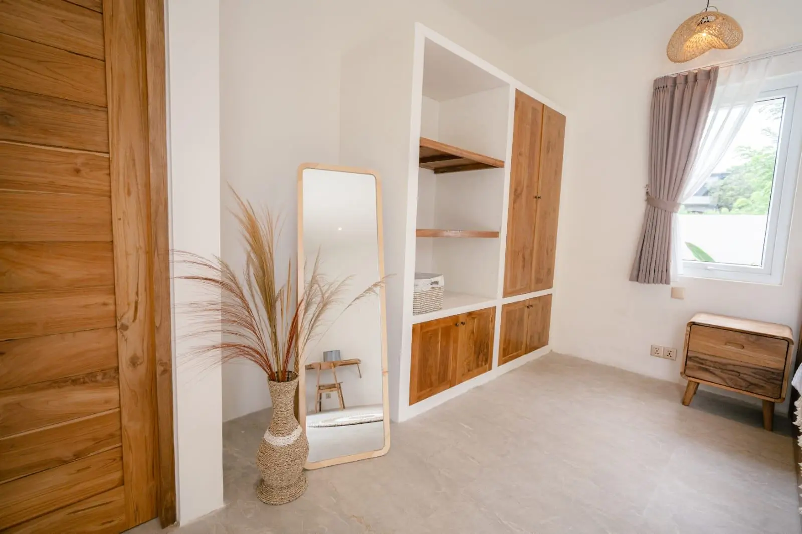 2BR Villa w/ Pool & Huge Garden — image 4