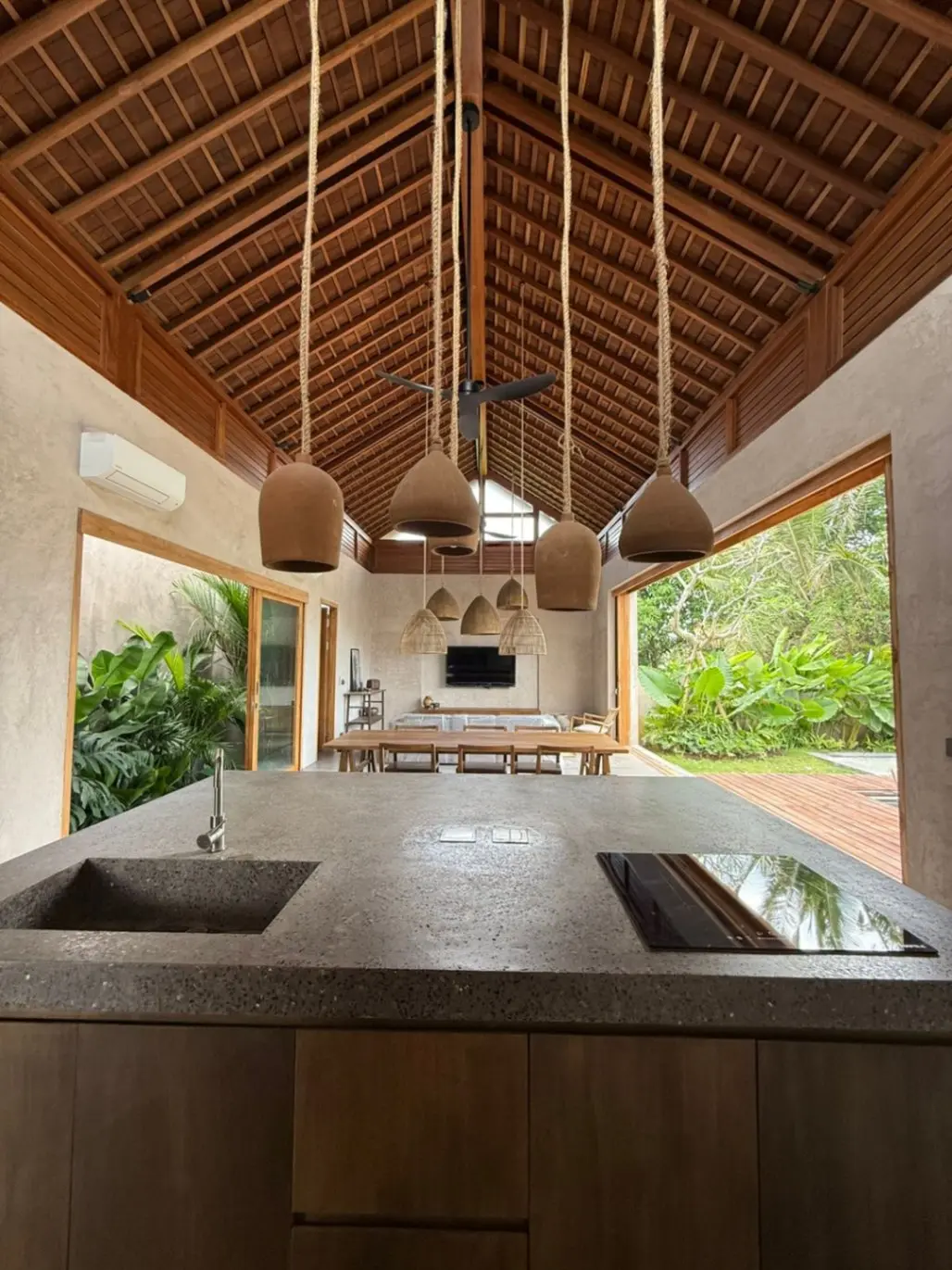 Villa For Rent 2 Bed In SesehMunggu Badung Bali LU-3590 — image 2