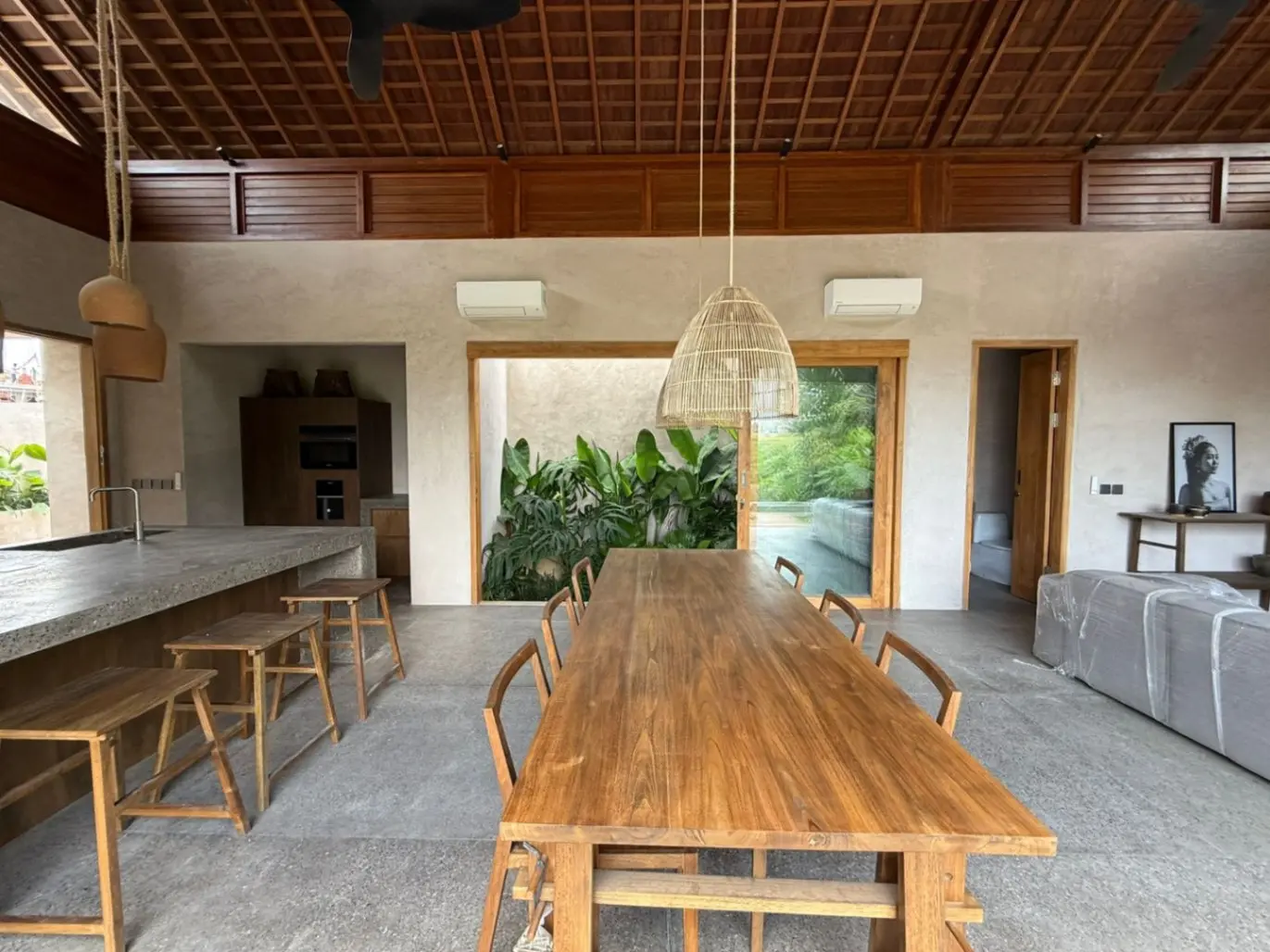Villa For Rent 2 Bed In SesehMunggu Badung Bali LU-3590 — image 1