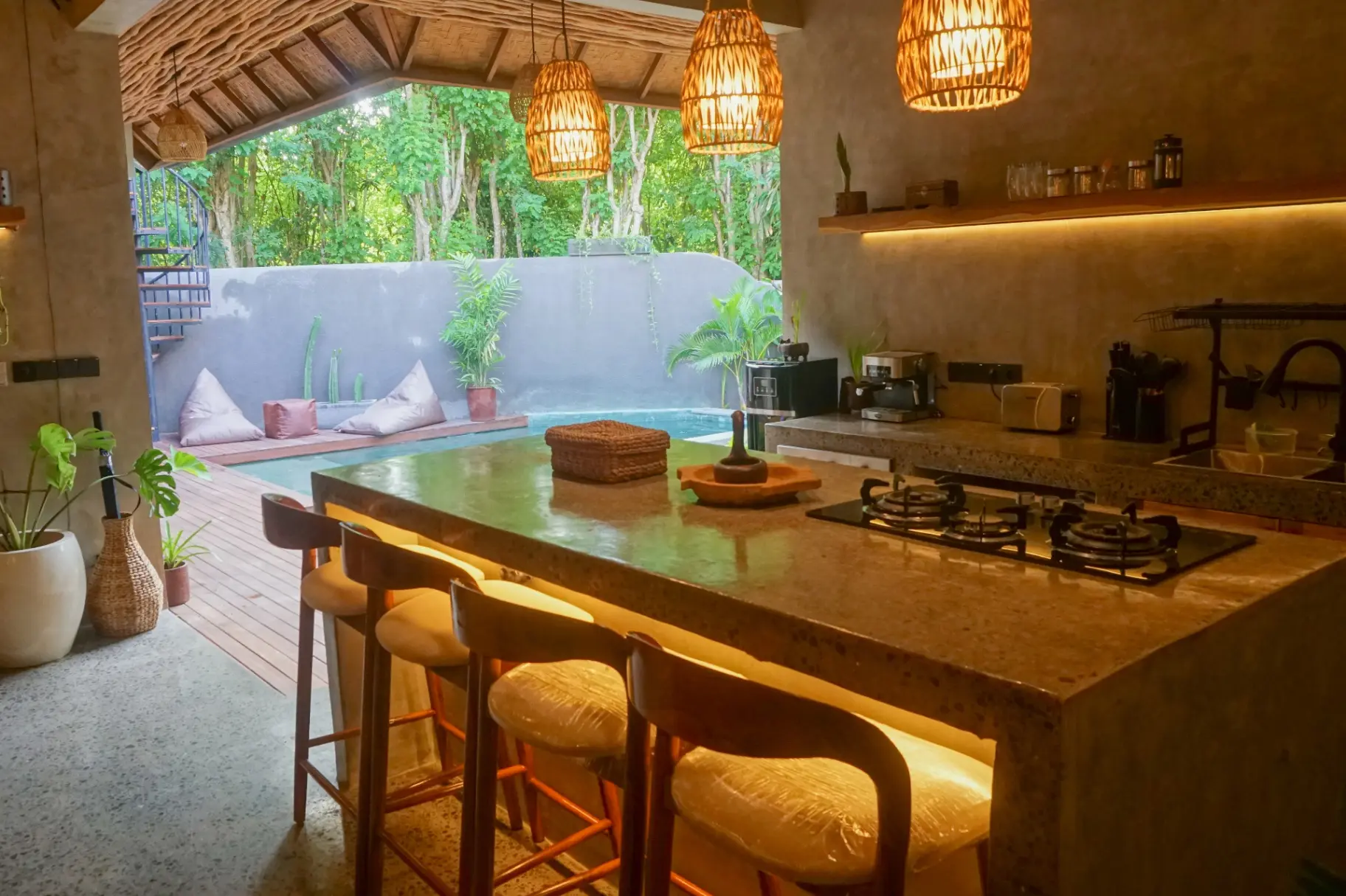 3BR Villa w/ Rooftop & Office – Uluwatu — image 1