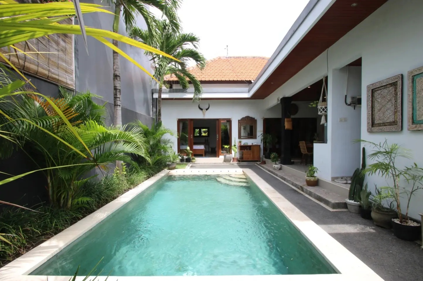 2BR VILLA FOR RENT AT UMALAS