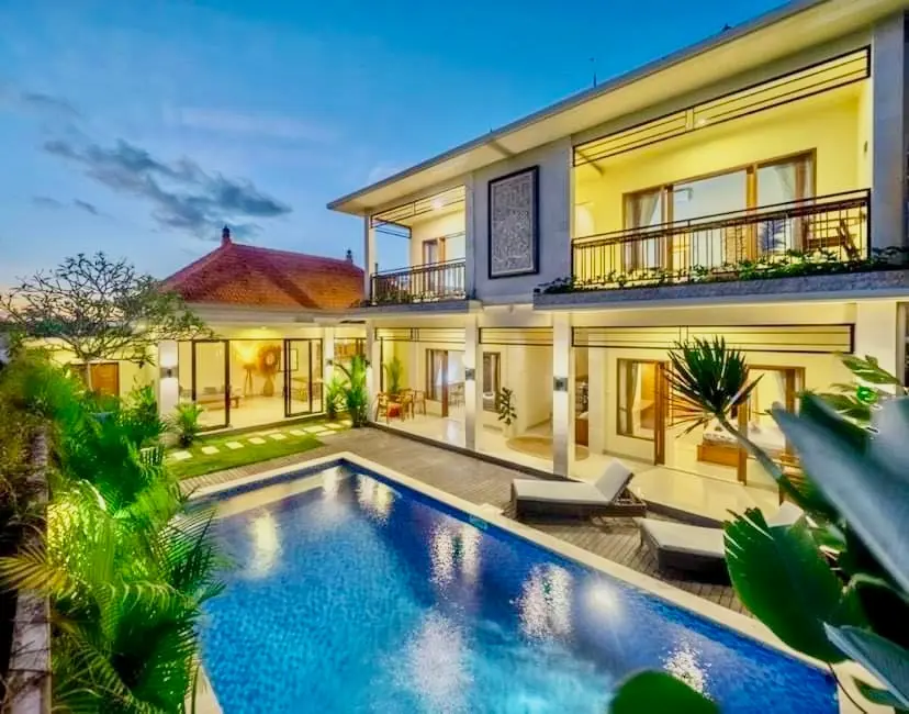 Modern 4BR Villa w/ Pool & Garden — image 2
