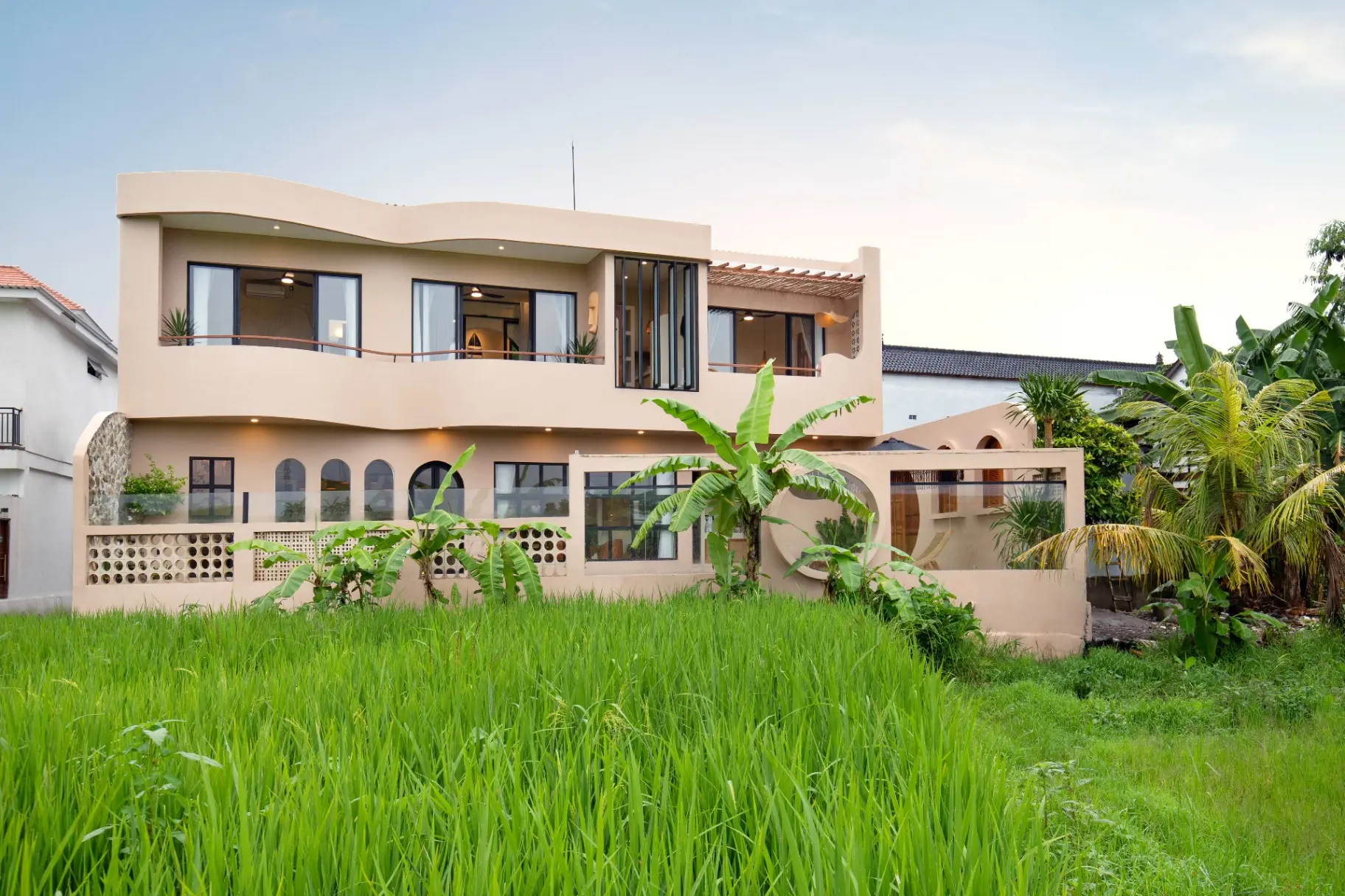 Villa Ayoun Canggu 3BR Luxury Tumbak Bayuh Nth Pererenan w/stunning pool & view — image 1
