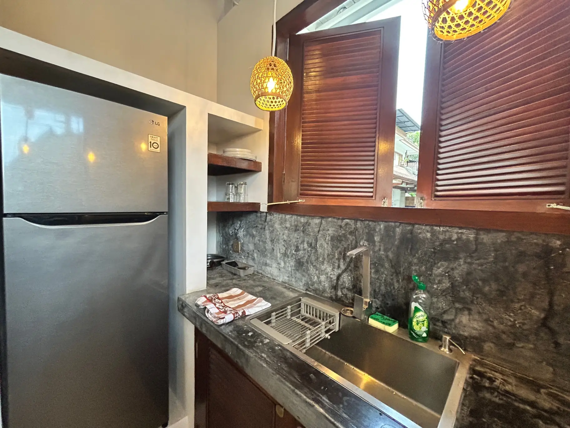 Minimalist Studio Apartment w/ Pool — image 3