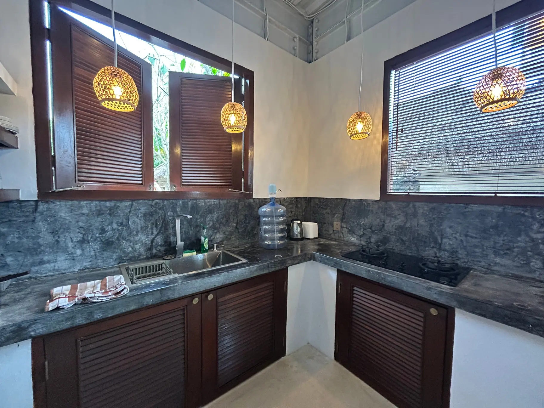 Minimalist Studio Apartment w/ Pool — image 1
