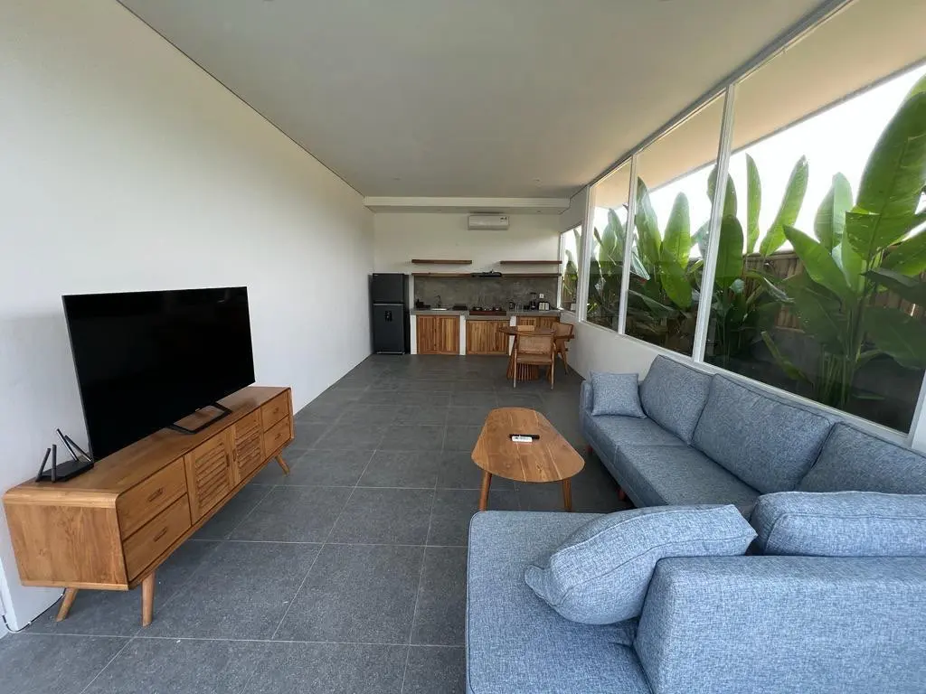 Modern 1 Bedroom Villa in Seseh Pet Friendly — image 2