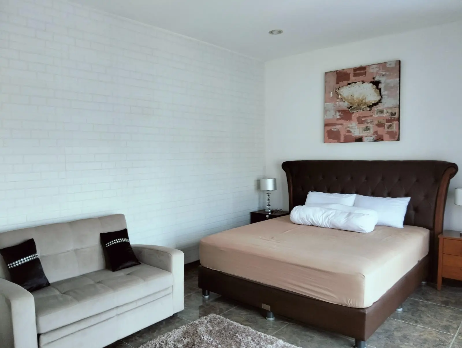 Prime 600sqm Villa in Jl. Pantai Berawa for Monthly / Yearly Rent! — image 1