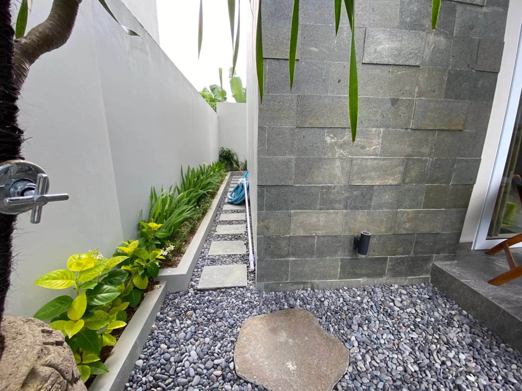 3 Storey House - Cemagi - New — image 2