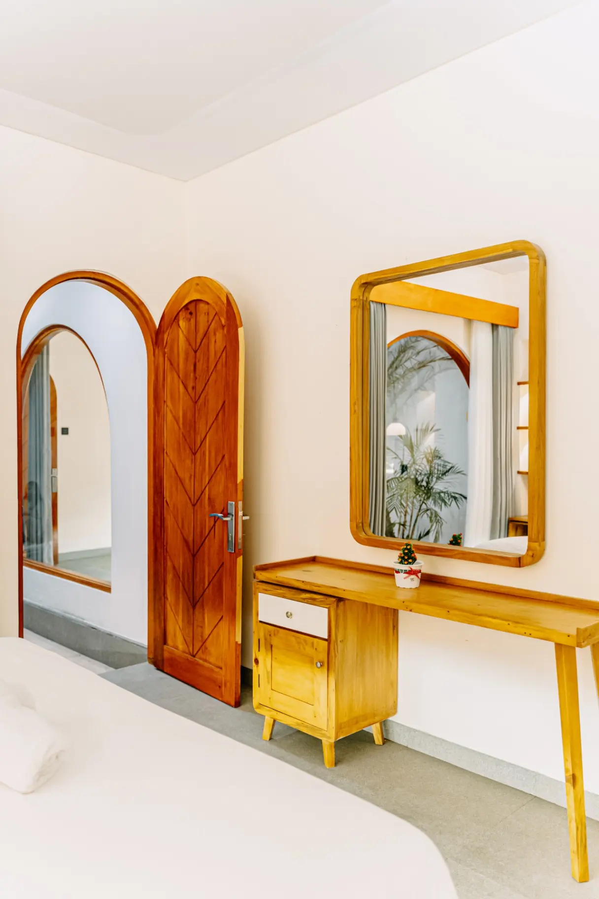 2 bedrooms modern in babakan canggu — image 3