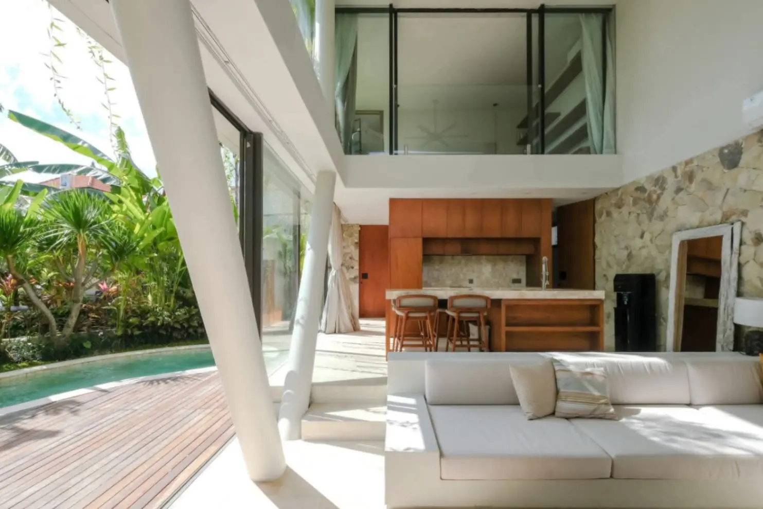 SESEH- munggu 2 bedroom — image 4